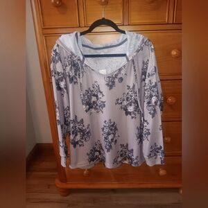 *NWT* Maurices Floral Waffle Knit Hoodie. Size XXL.